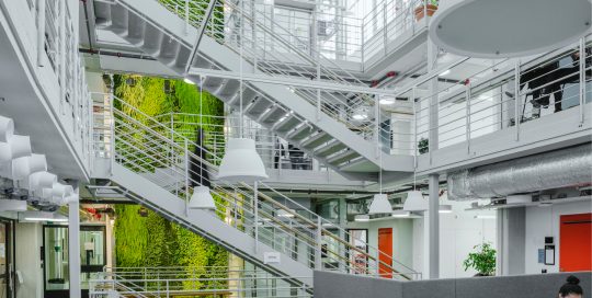 Stor växtvägg på KTH